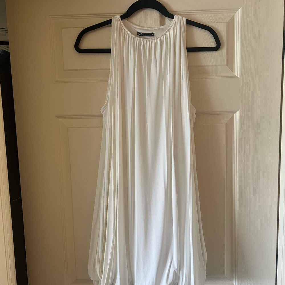 Zara White Sleeveless Bubble Dress never worn